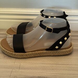 Steve Madden Black and Gold Studded Sandals